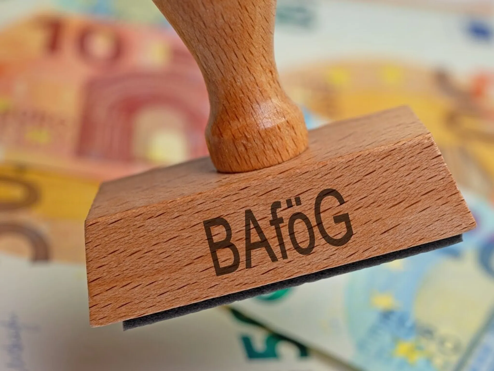 Um BAföG zu erhalten, muss das Auslandspraktikum mindestens 12 Wochen betragen.